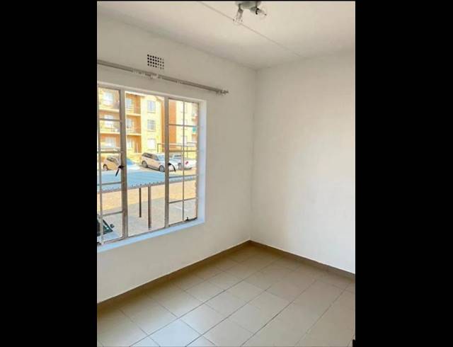 2 BEDROOM PROPERTY TO RENT IN TERENURE